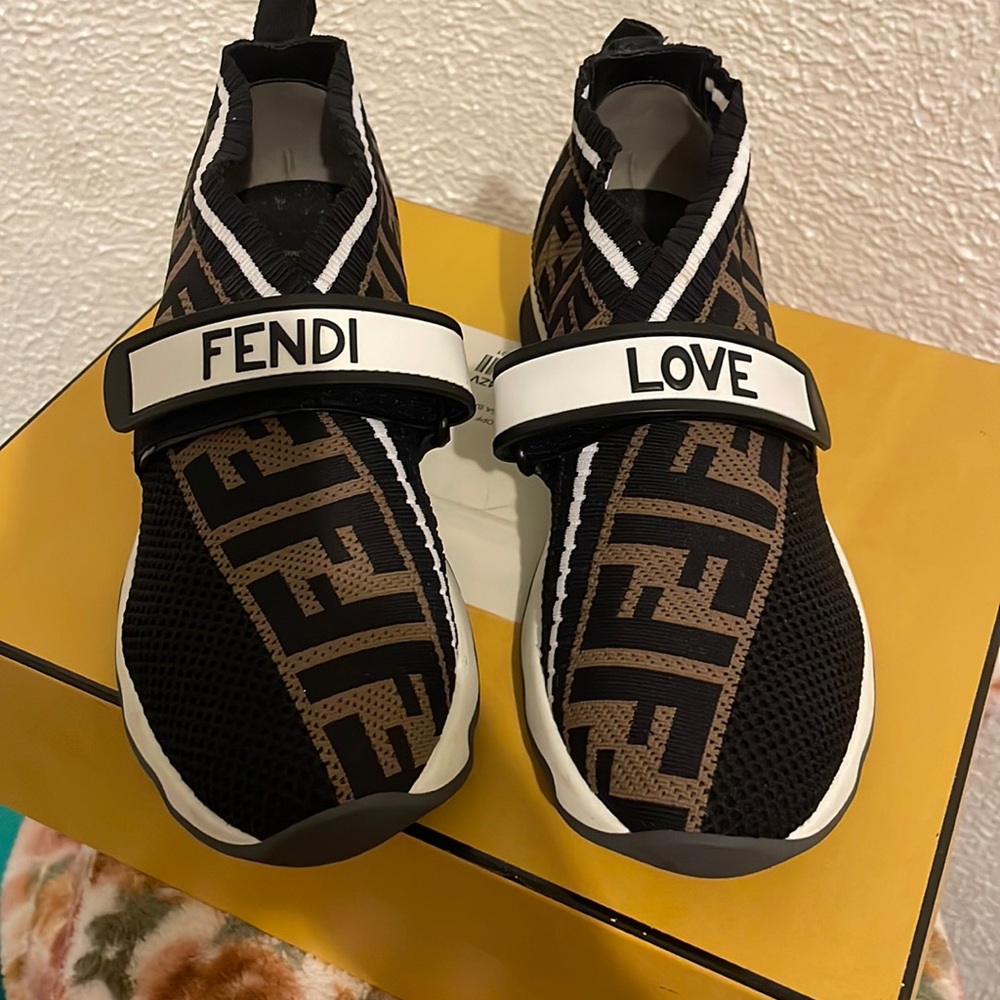 WOMEN FENDI SNEAKERS